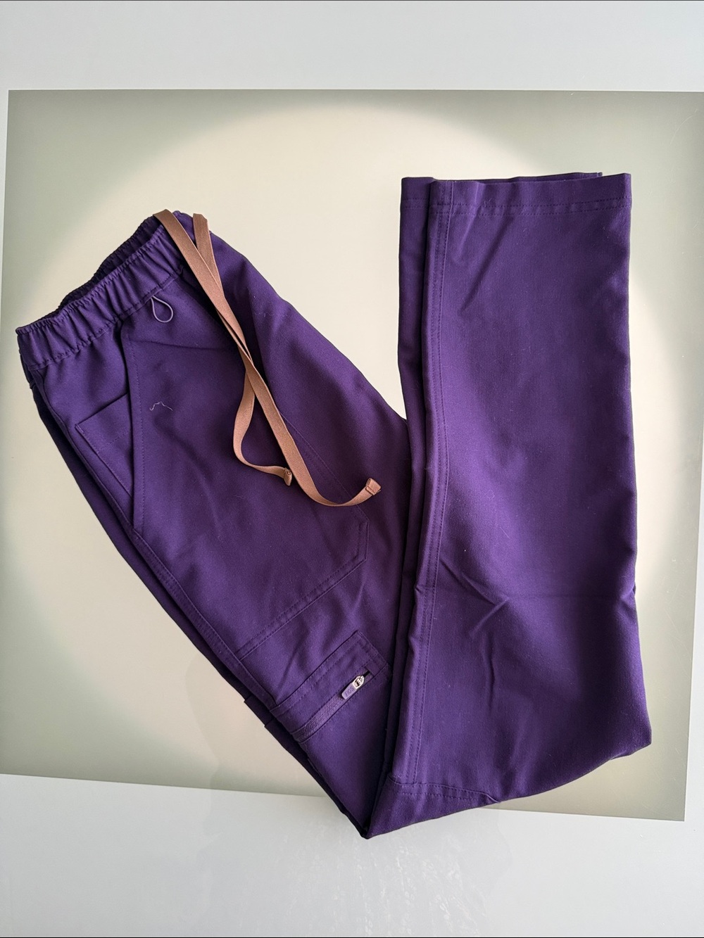 Men's FIGS Purple Scrub Pants Slim fit. Small.